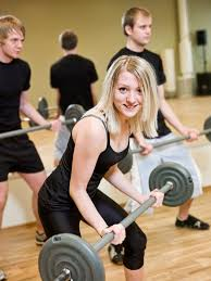 woman lifting weights