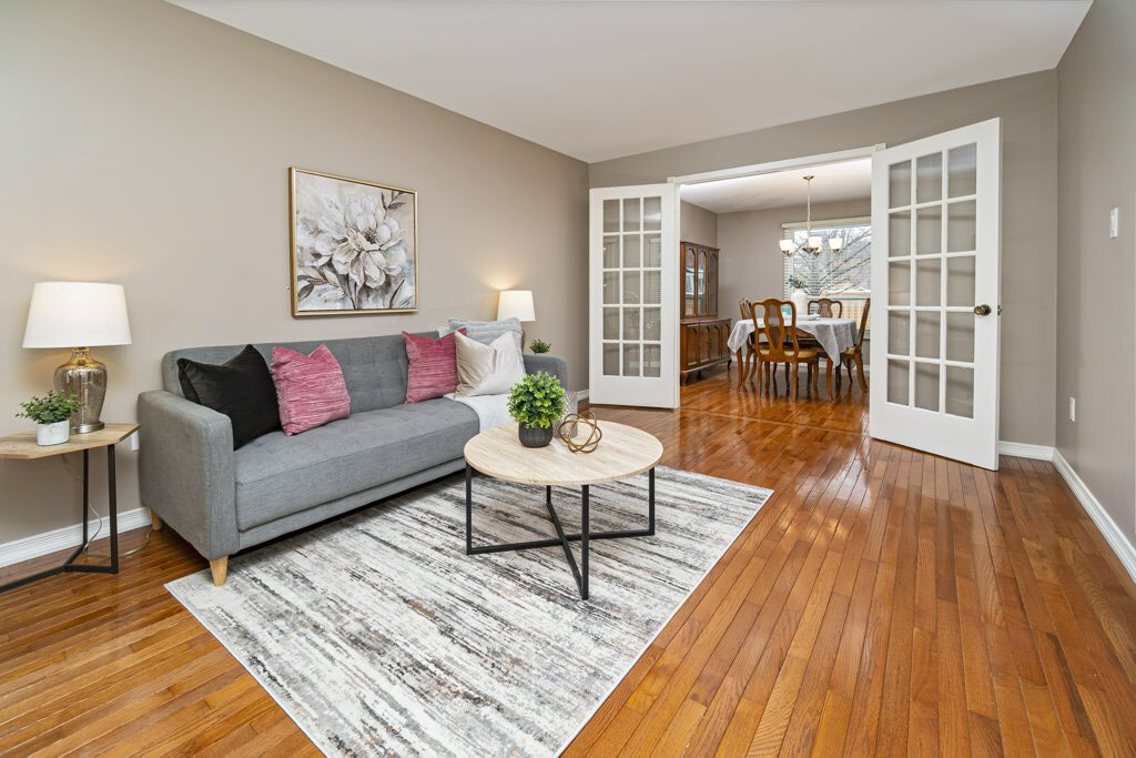 17 Garnish Green, Markham Village, Markham, ON