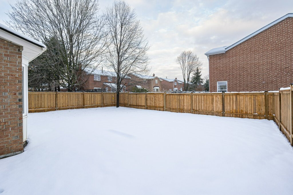 17 Garnish Green, Markham Village, Markham, ON