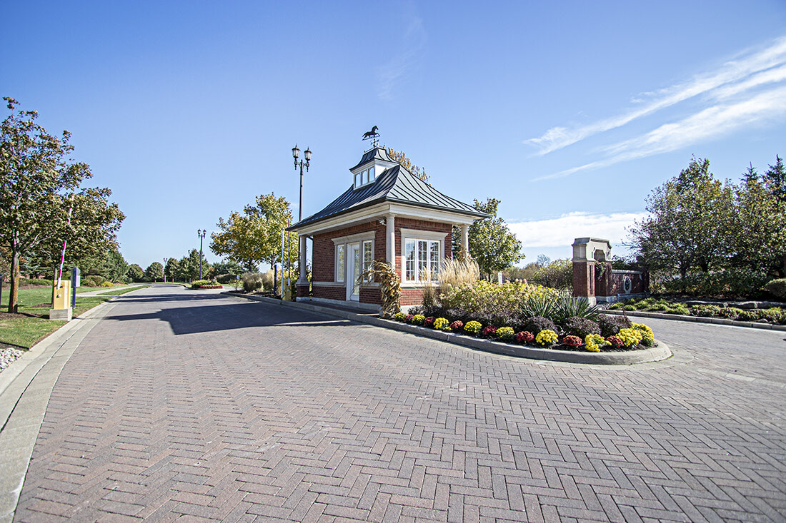 82 Couples Gallery, Ballantrae, Stouffville