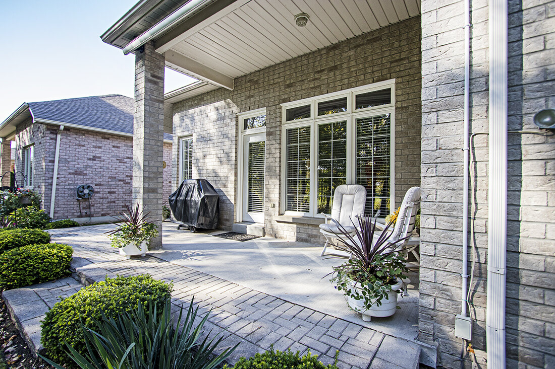 82 Couples Gallery, Ballantrae, Stouffville